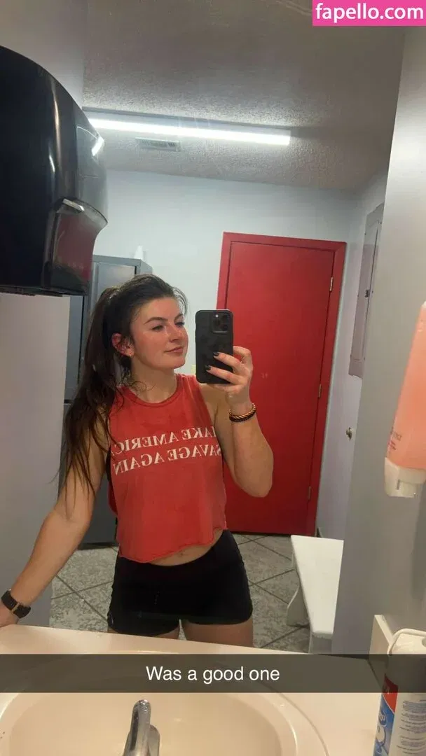 Hannah Barron Onlyfans Photo Gallery 