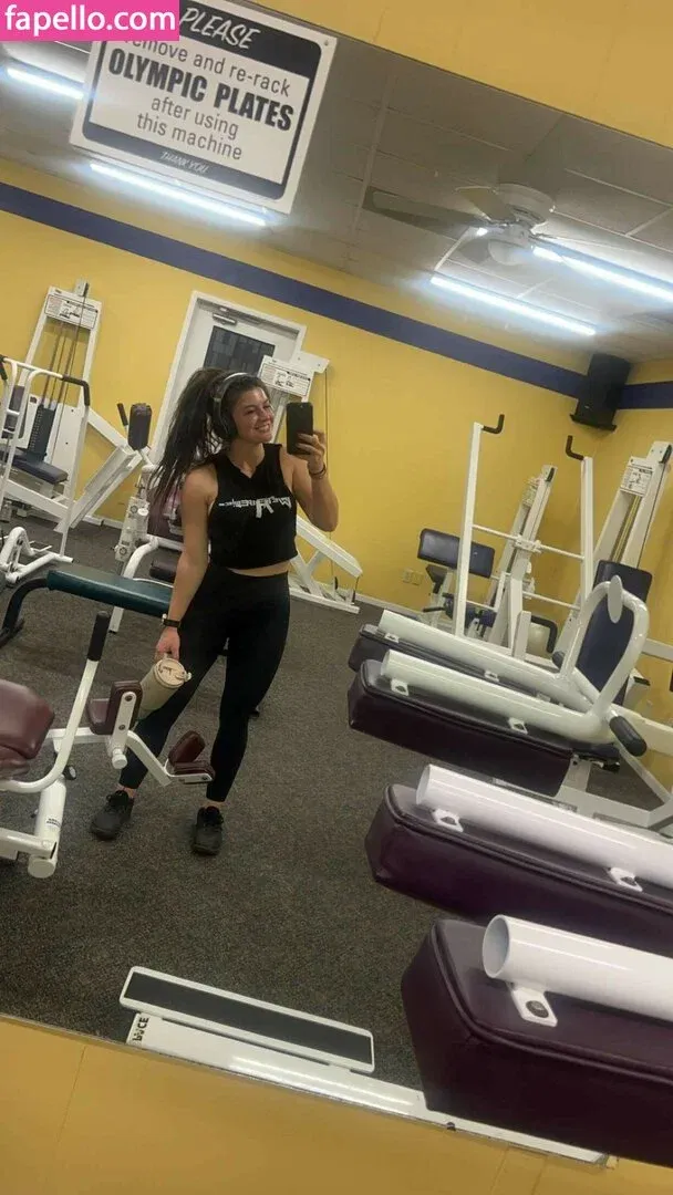 Hannah Barron Onlyfans Photo Gallery 