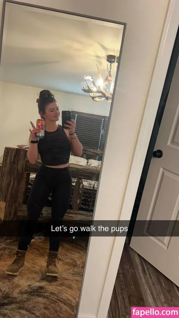 Hannah Barron Onlyfans Photo Gallery 