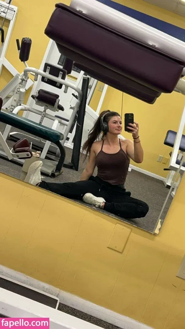 Hannah Barron Onlyfans Photo Gallery 