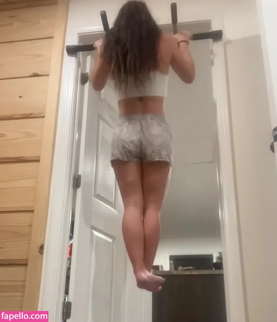 Hannah Barron Onlyfans Photo Gallery 