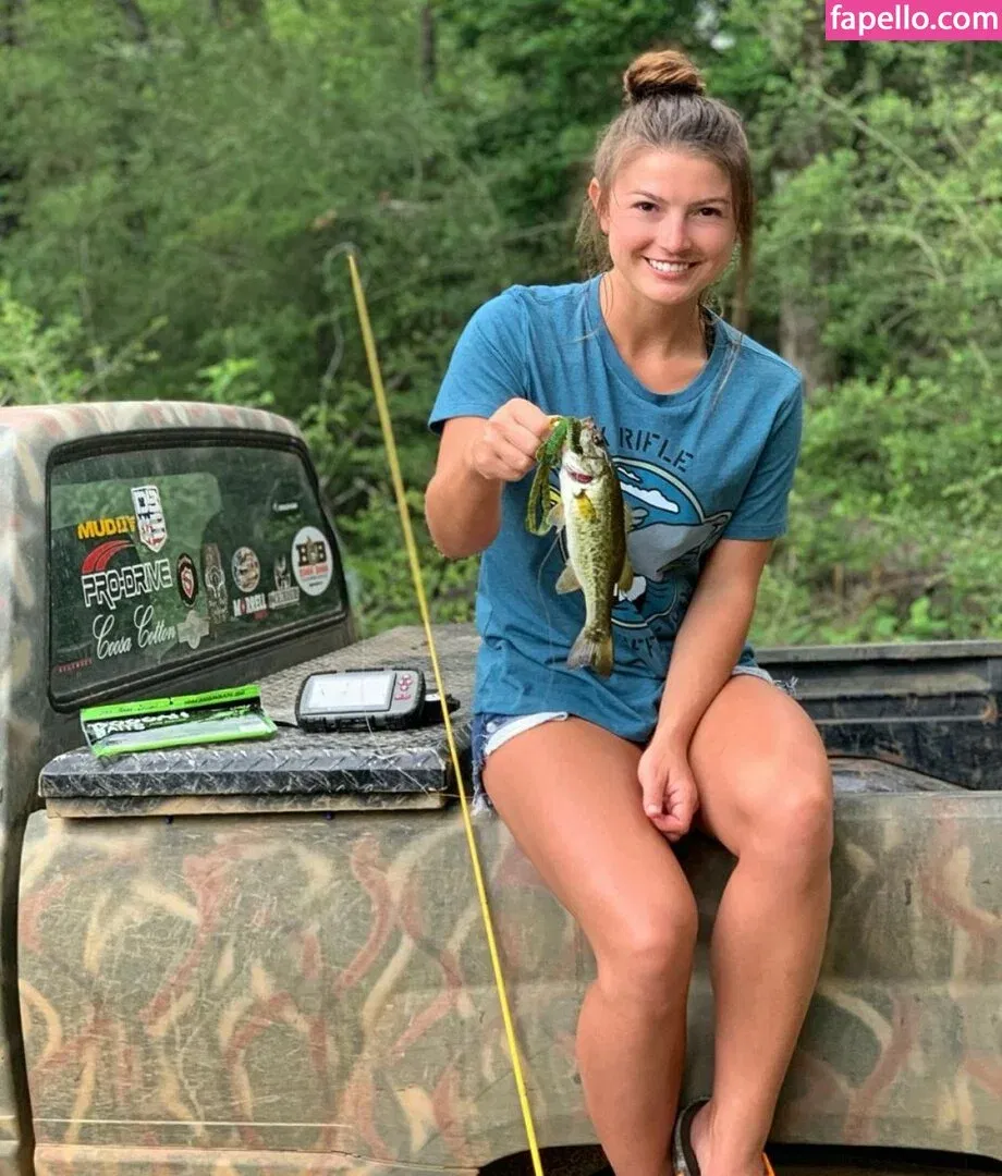 Hannah Barron Onlyfans Photo Gallery 