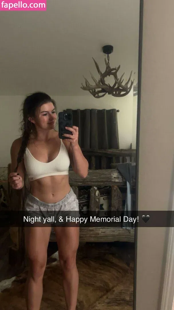 Hannah Barron Onlyfans Photo Gallery 