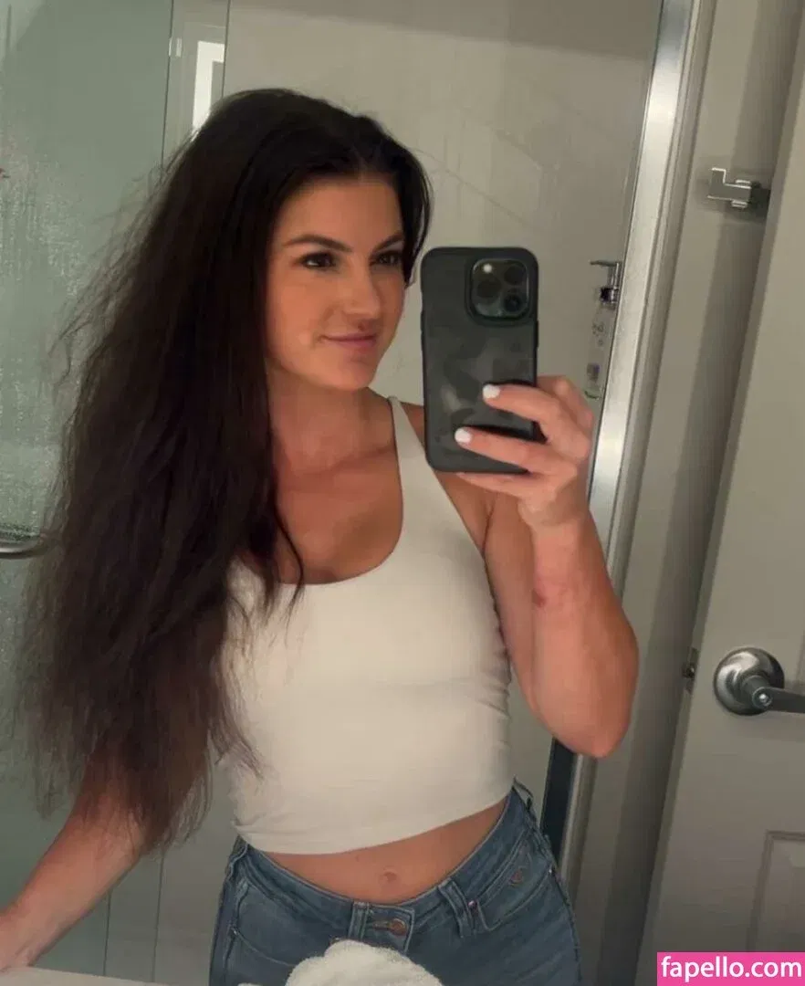 Hannah Barron Onlyfans Photo Gallery 