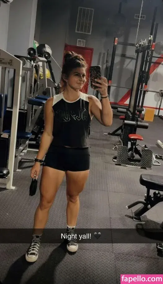 Hannah Barron Onlyfans Photo Gallery 