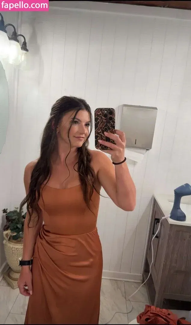 Hannah Barron Onlyfans Photo Gallery 