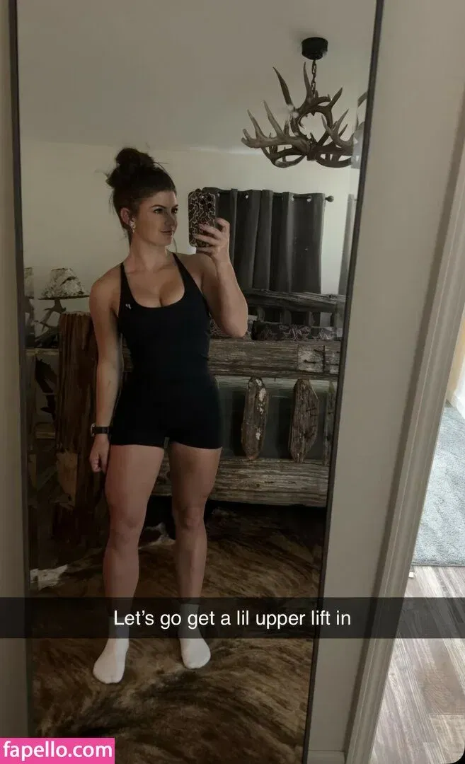 Hannah Barron Onlyfans Photo Gallery 