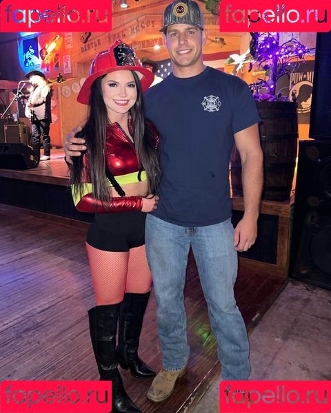 Hannah Barron Onlyfans Photo Gallery 