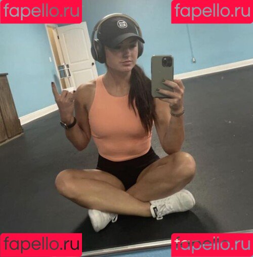 Hannah Barron Onlyfans Photo Gallery 