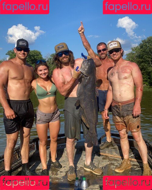 Hannah Barron Onlyfans Photo Gallery 