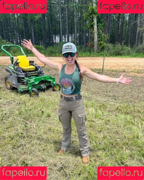 Hannah Barron Onlyfans Photo Gallery 