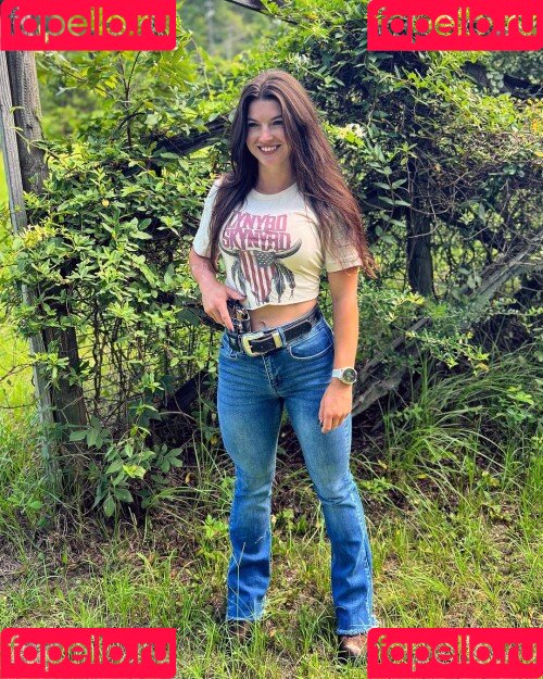 Hannah Barron Onlyfans Photo Gallery 