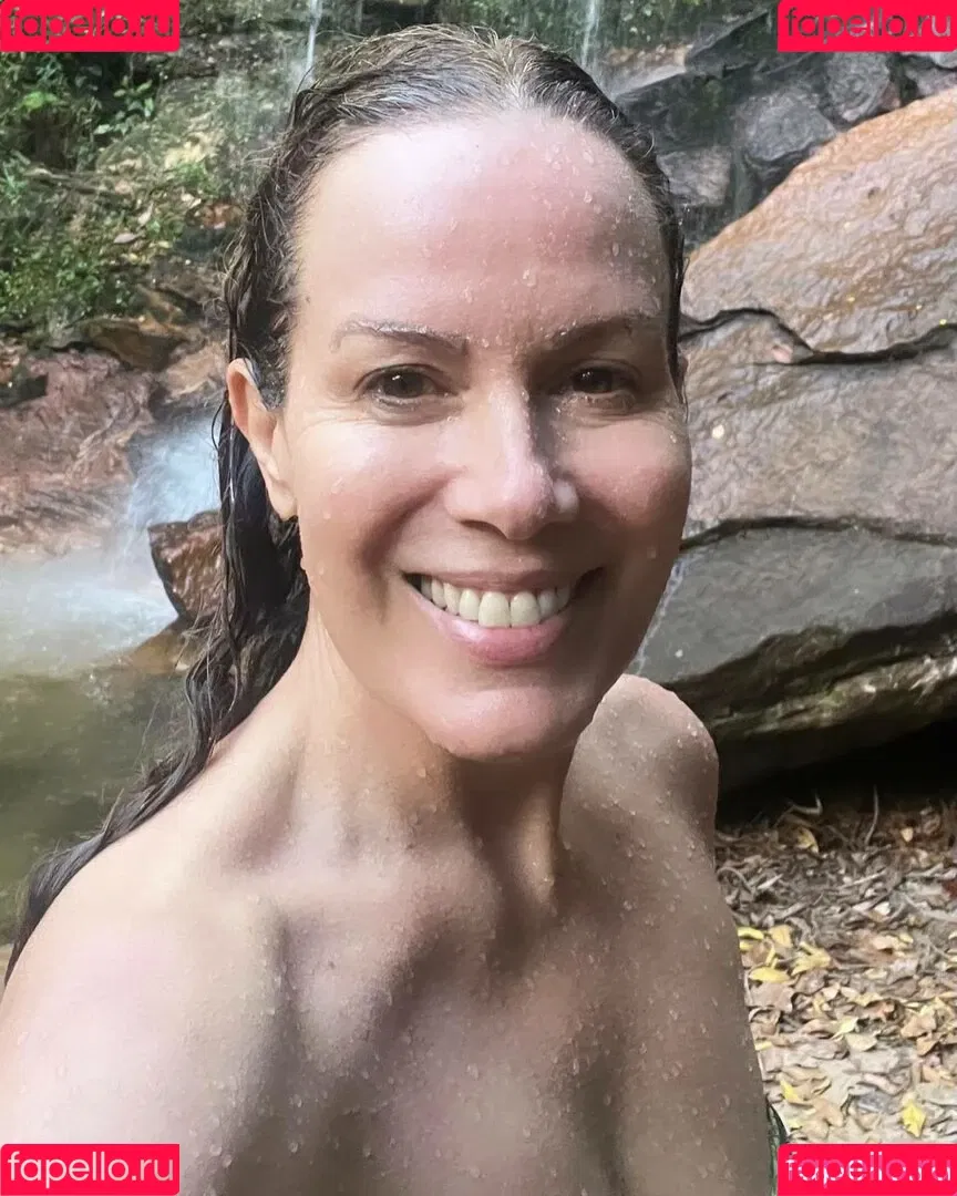 Regina Volpato Onlyfans Photo Gallery 