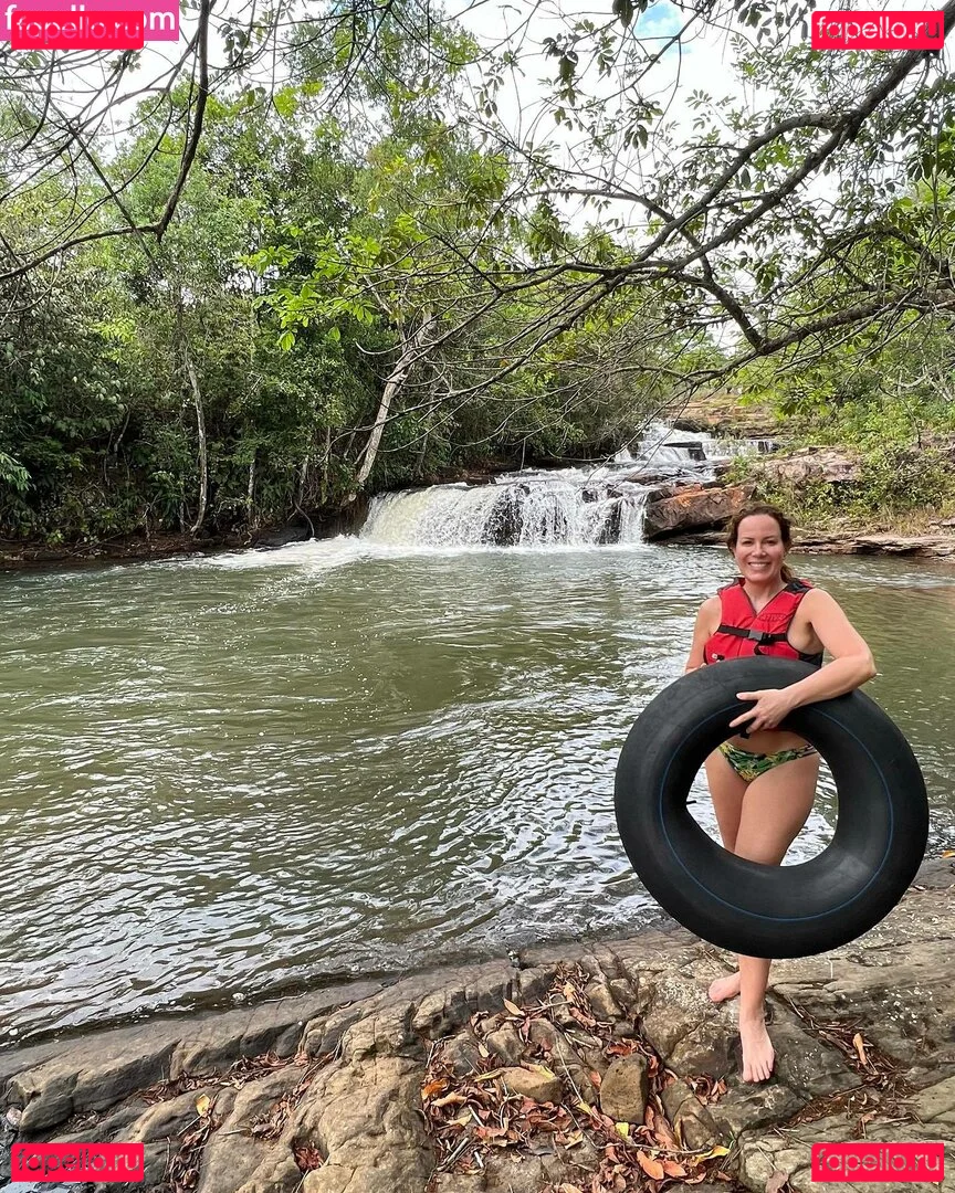 Regina Volpato Onlyfans Photo Gallery 