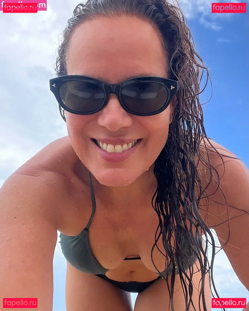 Regina Volpato Onlyfans Photo Gallery 