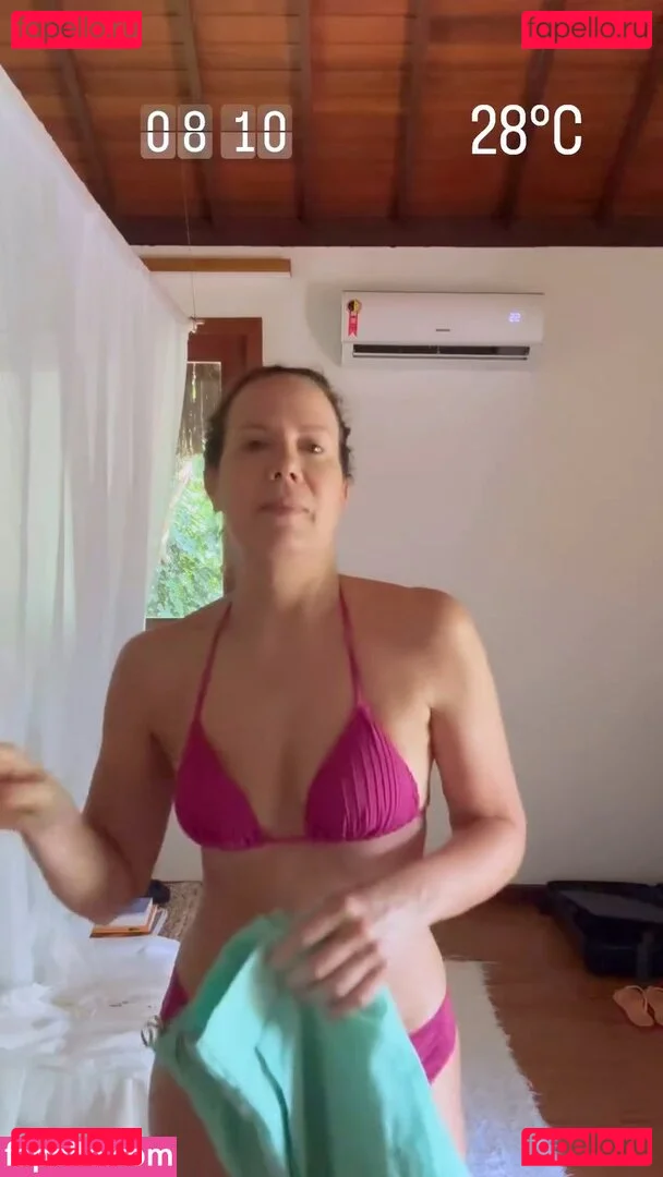 Regina Volpato Onlyfans Photo Gallery 