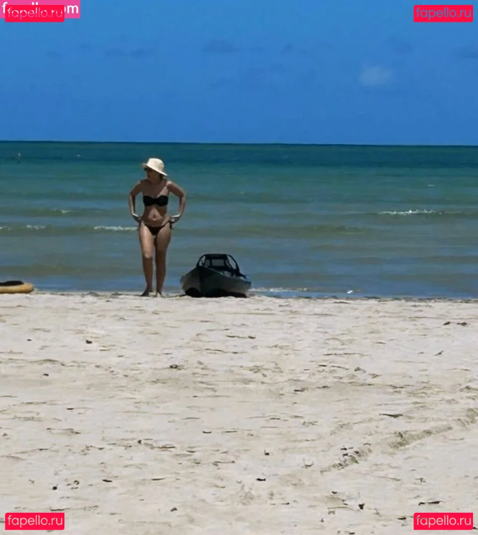 Regina Volpato Onlyfans Photo Gallery 