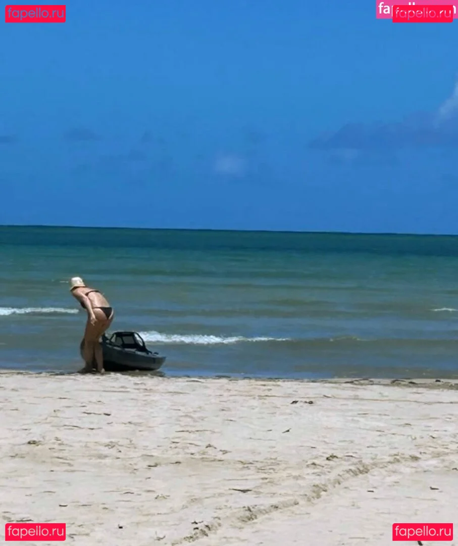 Regina Volpato Onlyfans Photo Gallery 