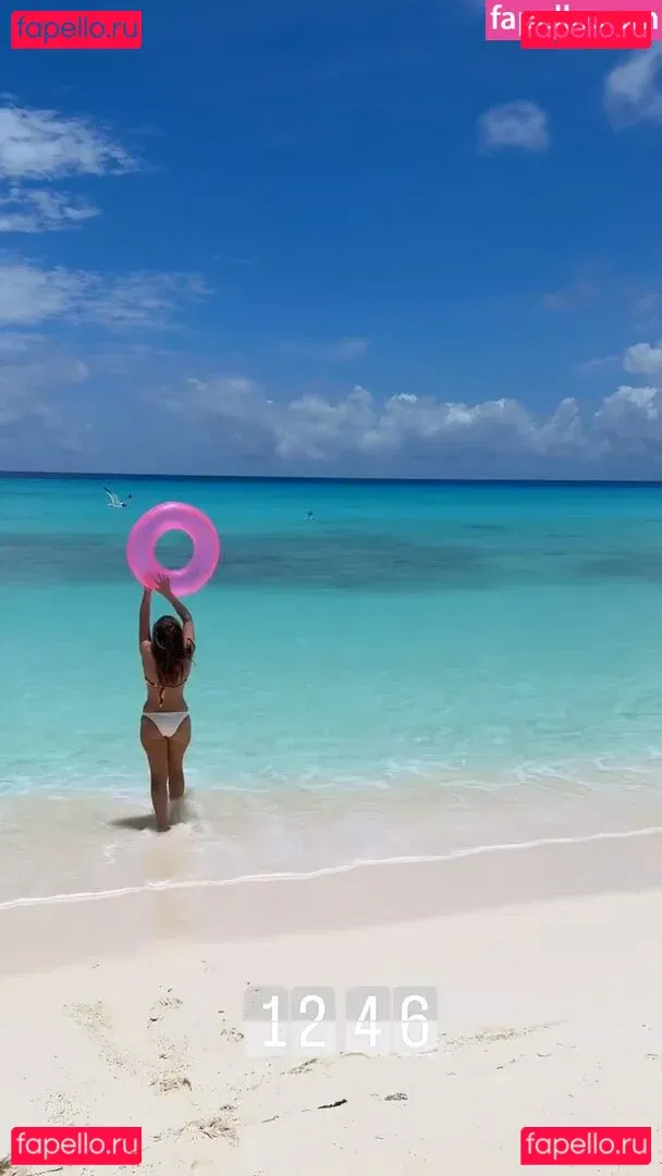 Regina Volpato Onlyfans Photo Gallery 