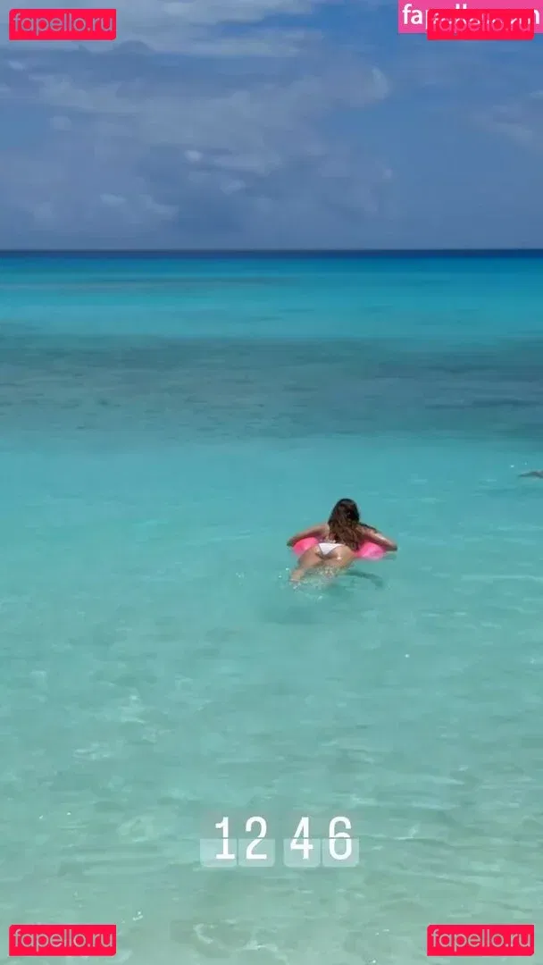 Regina Volpato Onlyfans Photo Gallery 