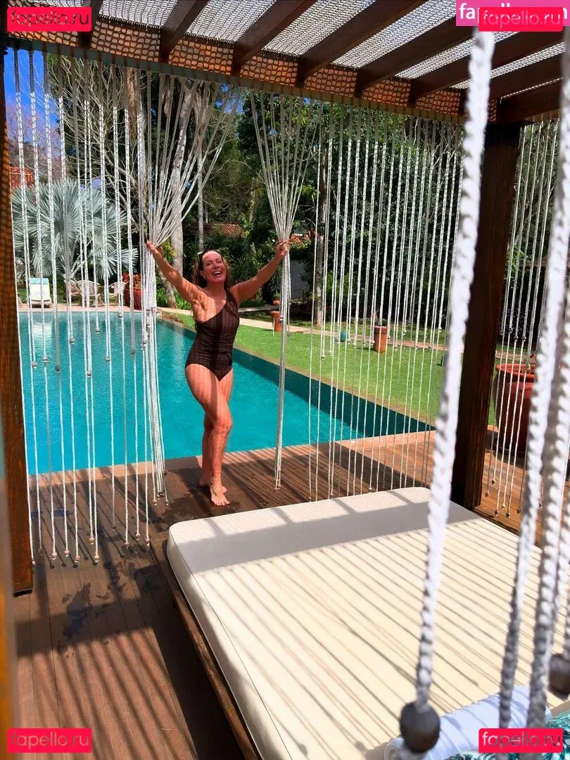 Regina Volpato Onlyfans Photo Gallery 