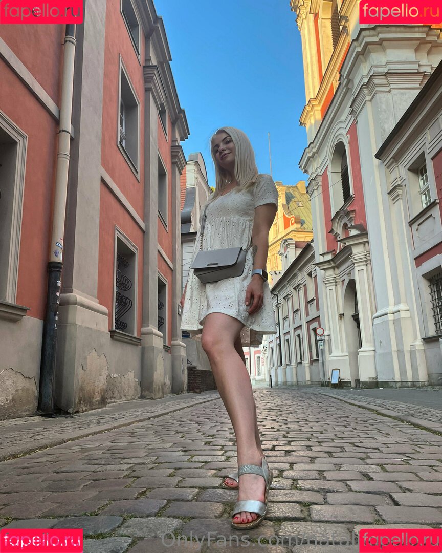 natalialebova Onlyfans Photo Gallery 