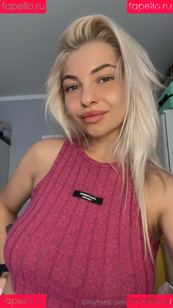 natalialebova Onlyfans Photo Gallery 