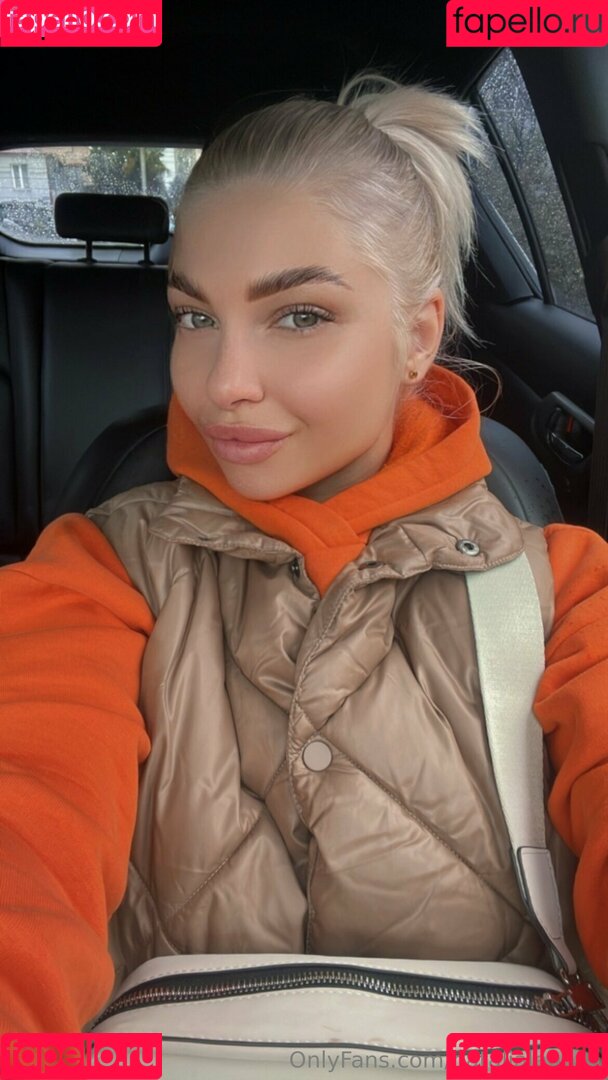 natalialebova Onlyfans Photo Gallery 