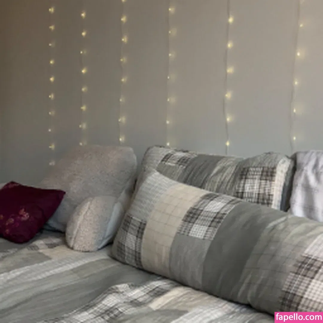 Nadia Foxx Onlyfans Photo Gallery 