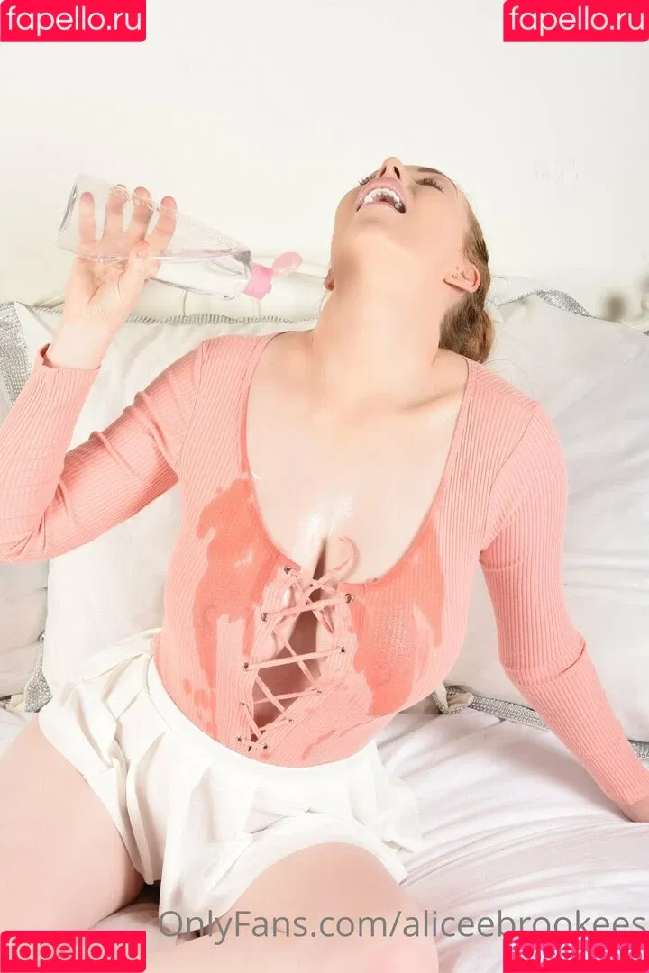 Aliceebrookees Onlyfans Photo Gallery 