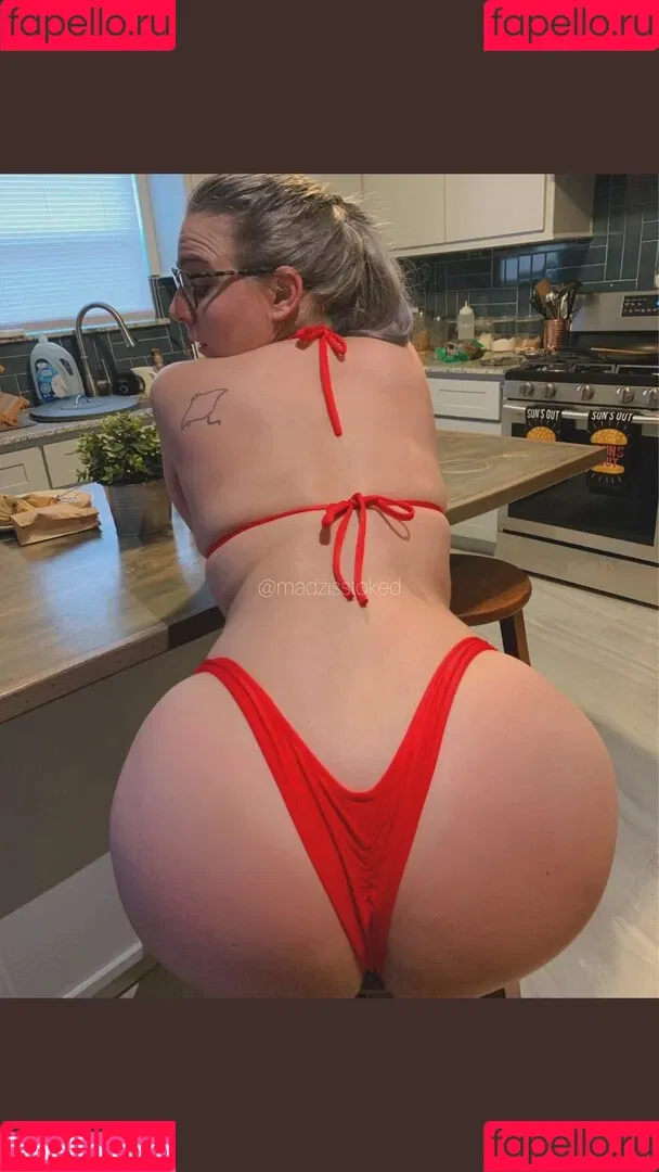 madzisstacked Onlyfans Photo Gallery 