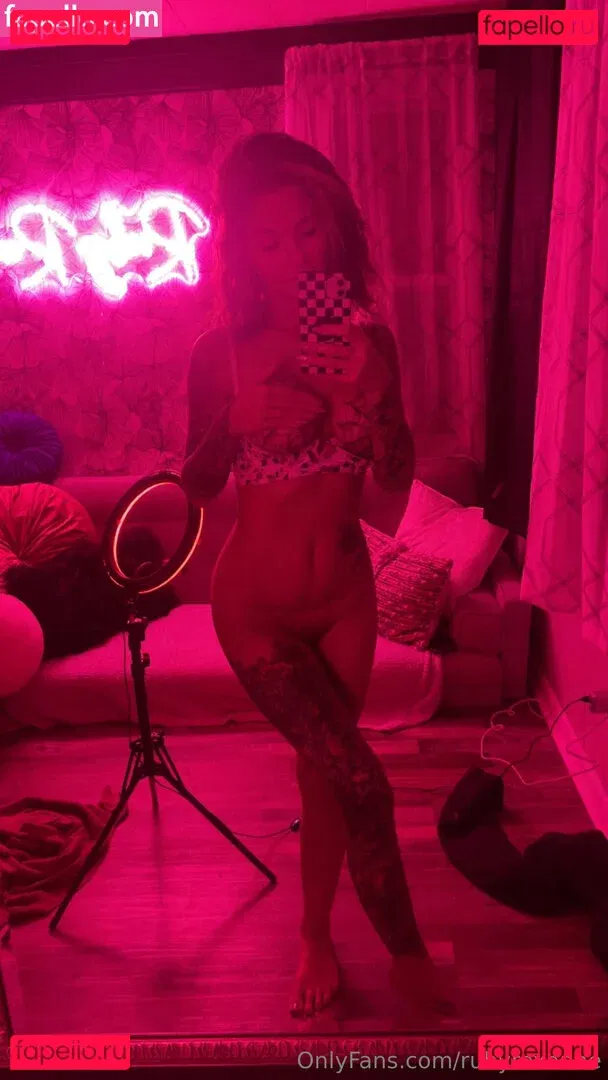 rubyroxanne Onlyfans Photo Gallery 