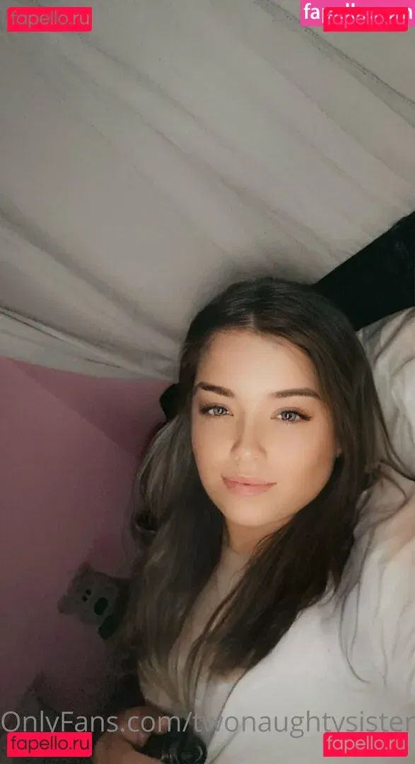 twonaughtysisters Onlyfans Photo Gallery 