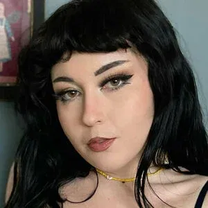 messyxbangs Onlyfans Photo Gallery 