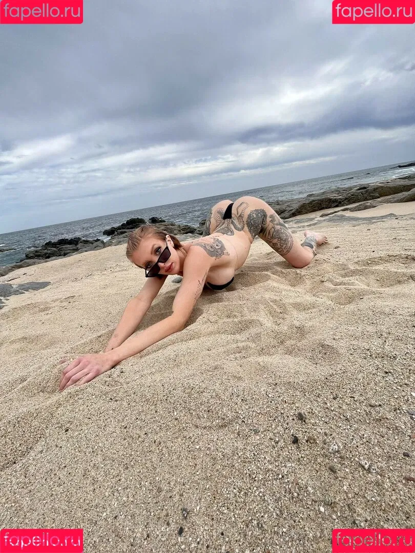 urfavredhead Onlyfans Photo Gallery 