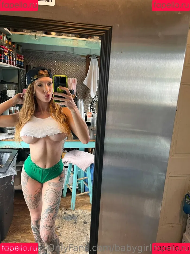 urfavredhead Onlyfans Photo Gallery 