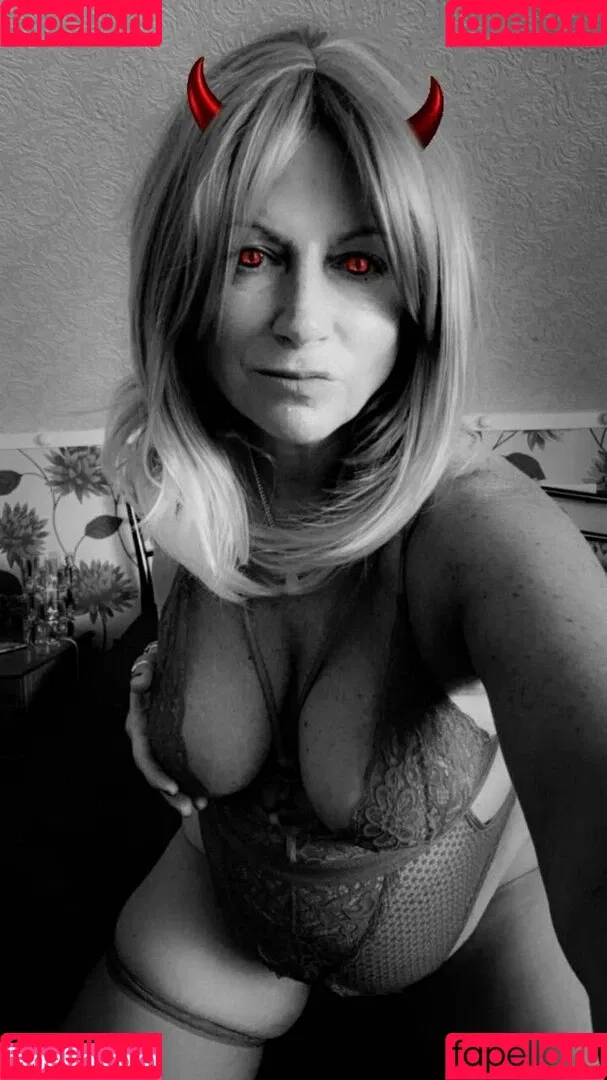 soniaamats Onlyfans Photo Gallery 