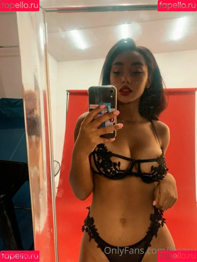 llleasy Onlyfans Photo Gallery 
