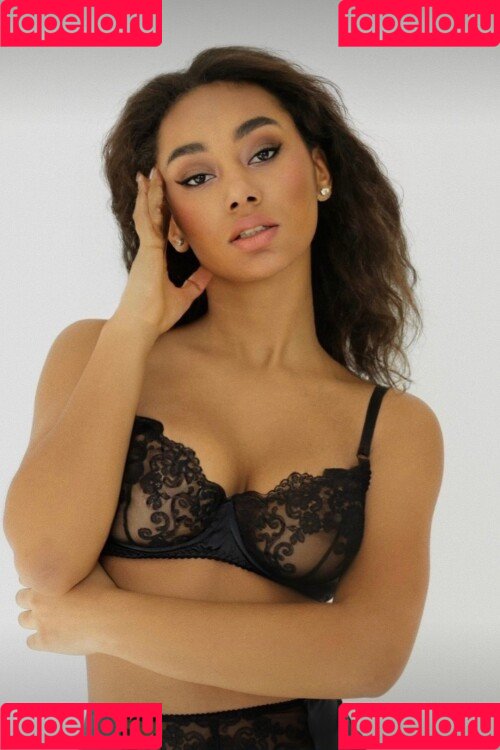 llleasy Onlyfans Photo Gallery 