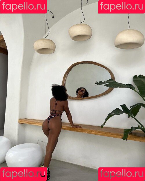 llleasy Onlyfans Photo Gallery 