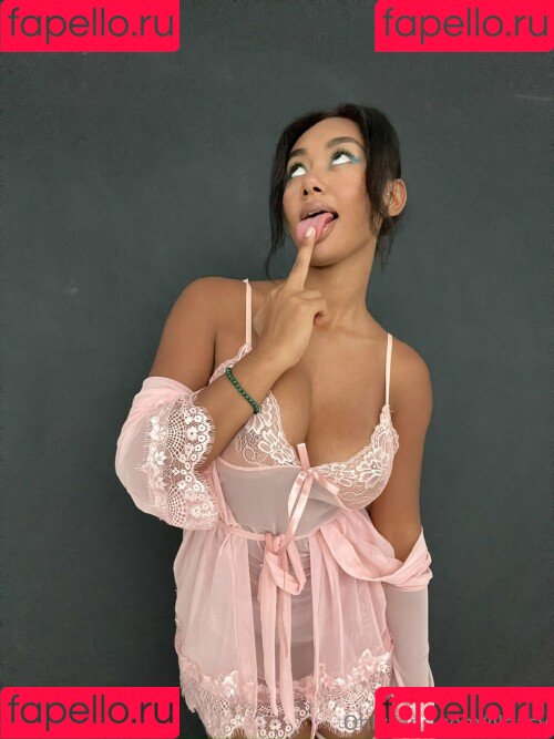 llleasy Onlyfans Photo Gallery 