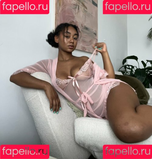 llleasy Onlyfans Photo Gallery 