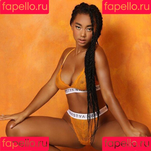 llleasy Onlyfans Photo Gallery 