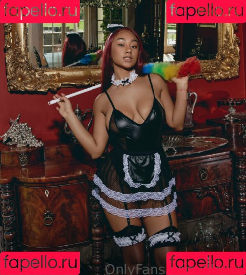 llleasy Onlyfans Photo Gallery 