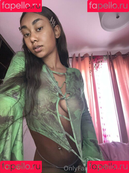 llleasy Onlyfans Photo Gallery 