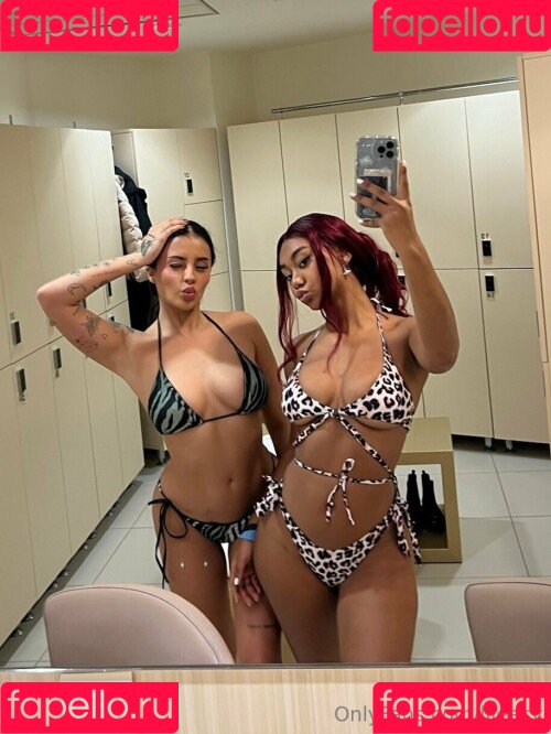 llleasy Onlyfans Photo Gallery 