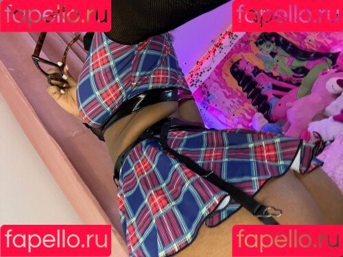 llleasy Onlyfans Photo Gallery 