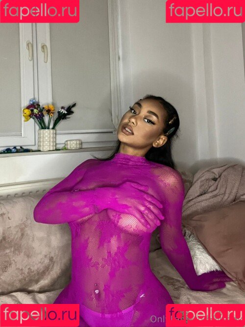 llleasy Onlyfans Photo Gallery 