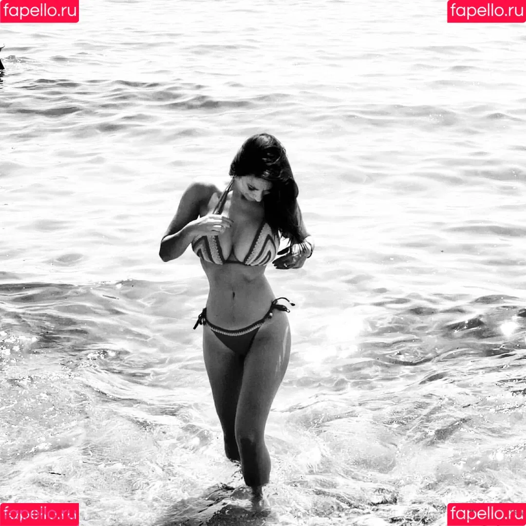 Lara Moreno Onlyfans Photo Gallery 