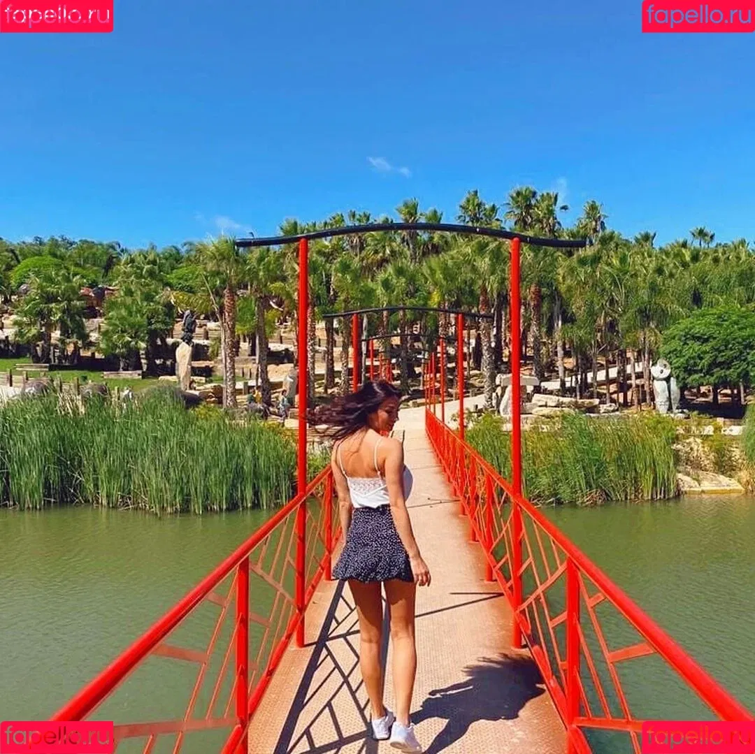 Lara Moreno Onlyfans Photo Gallery 